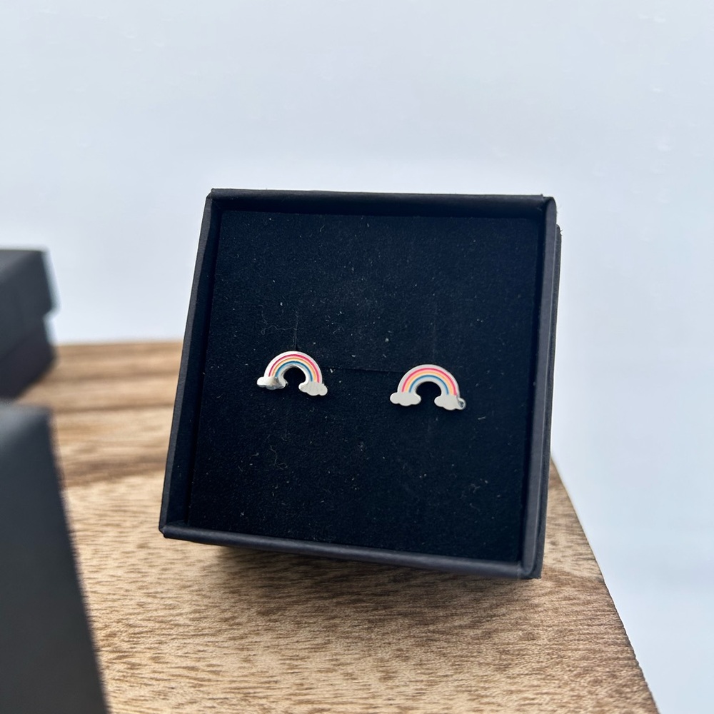 18k Gold Plated Stainless Steel Rainbow Post Stud Earrings Hypoallergenic - Picture 5 of 5